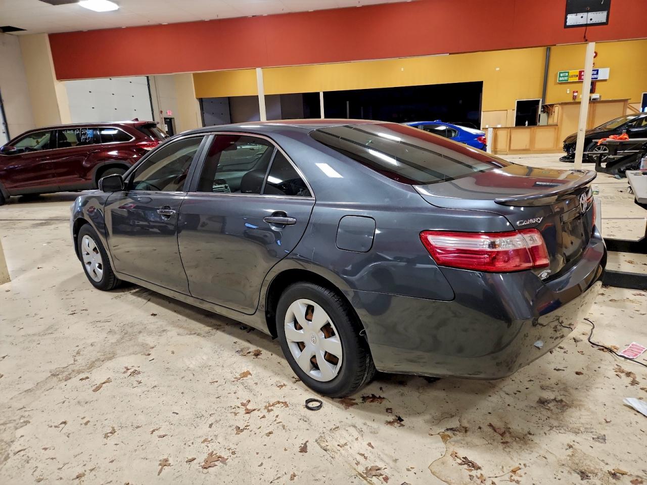 2009 TOYOTA CAMRY BASE photo 3