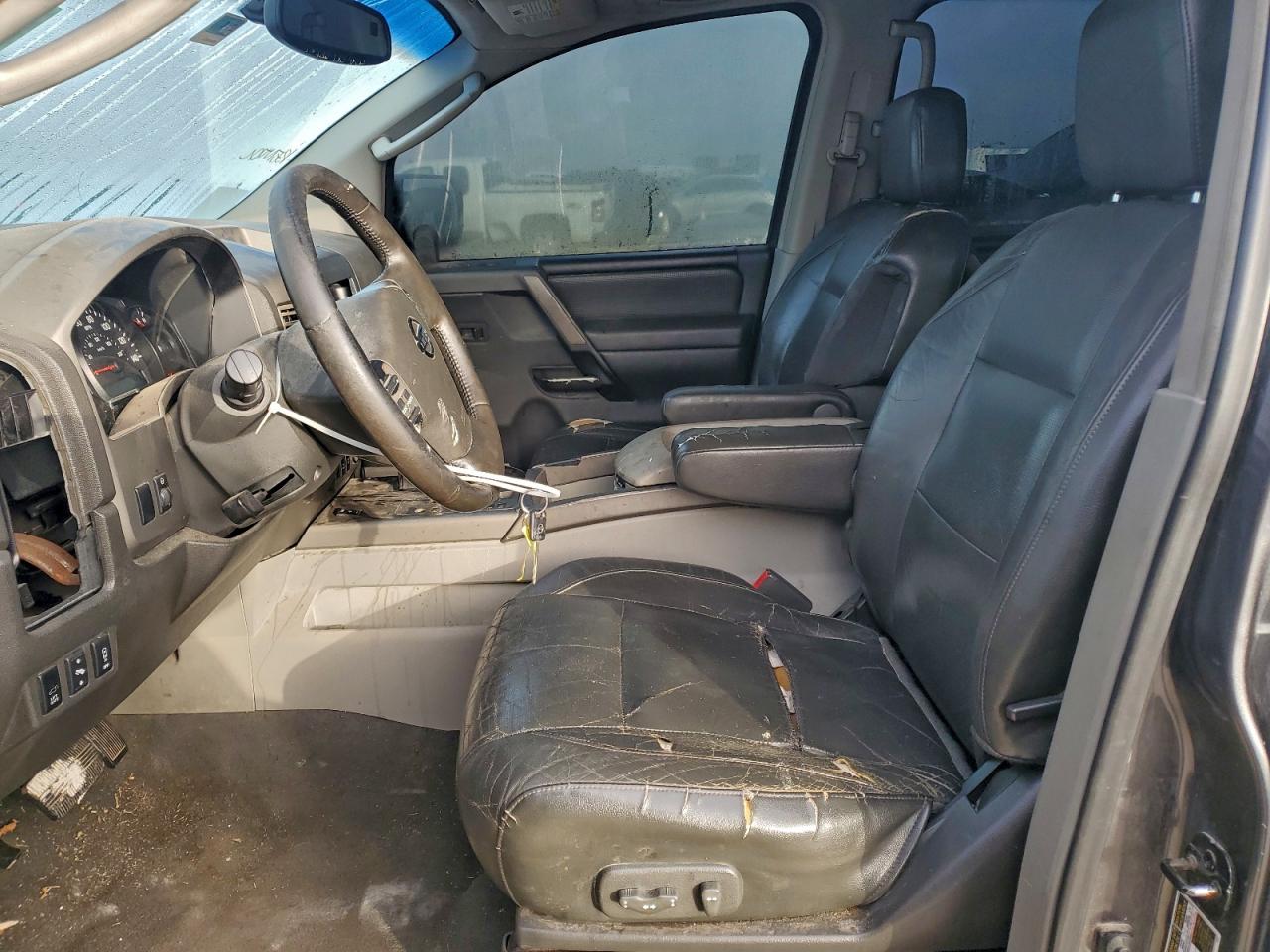 2004 NISSAN ARMADA SE photo 7