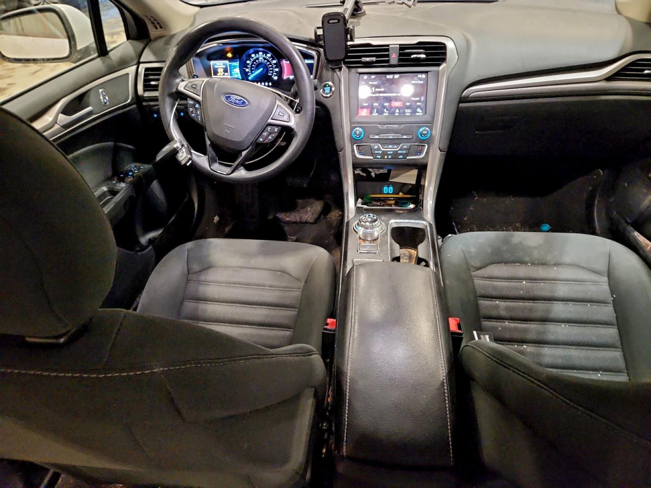 2019 FORD FUSION SE photo 8