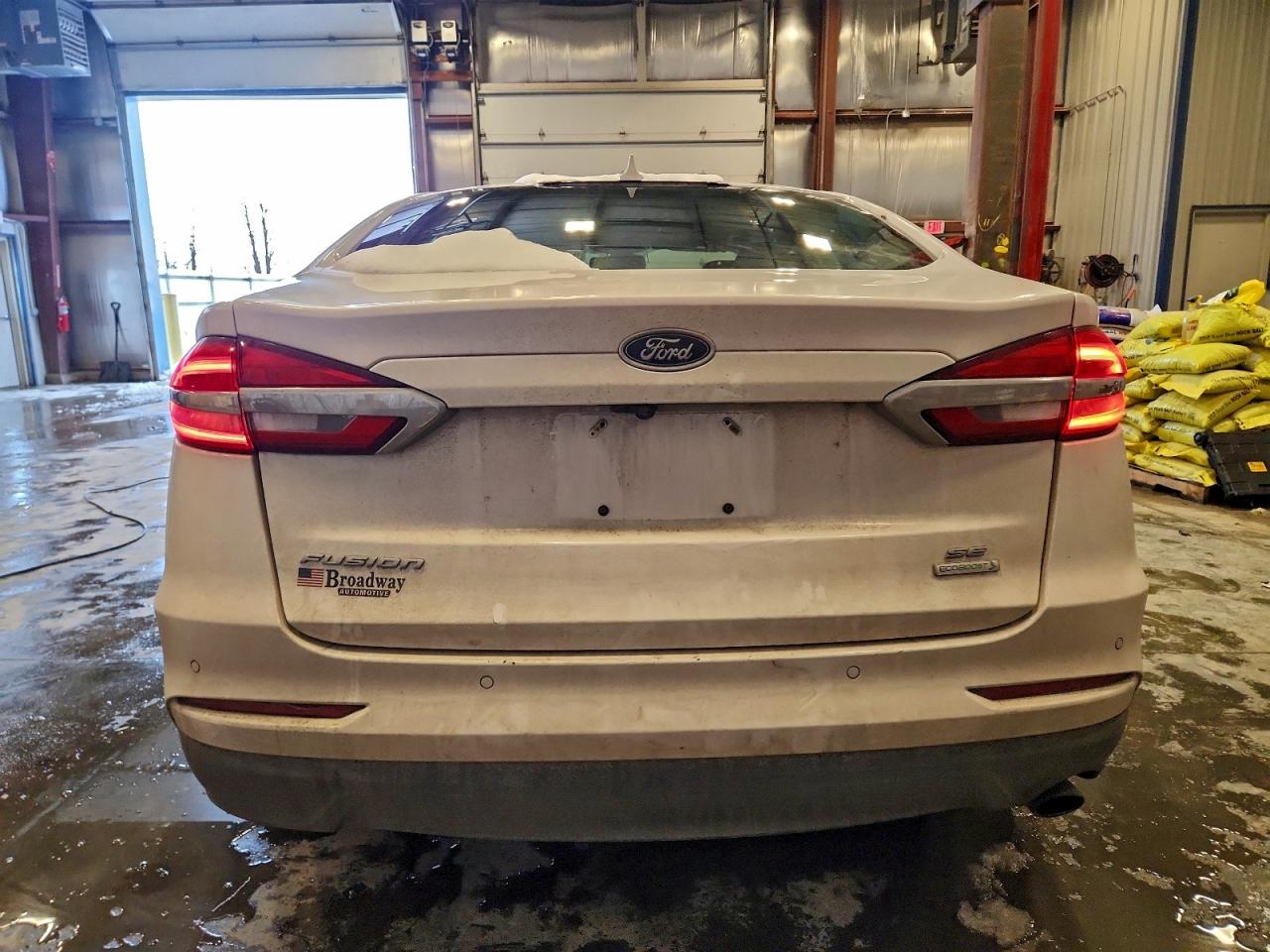 2019 FORD FUSION SE photo 6