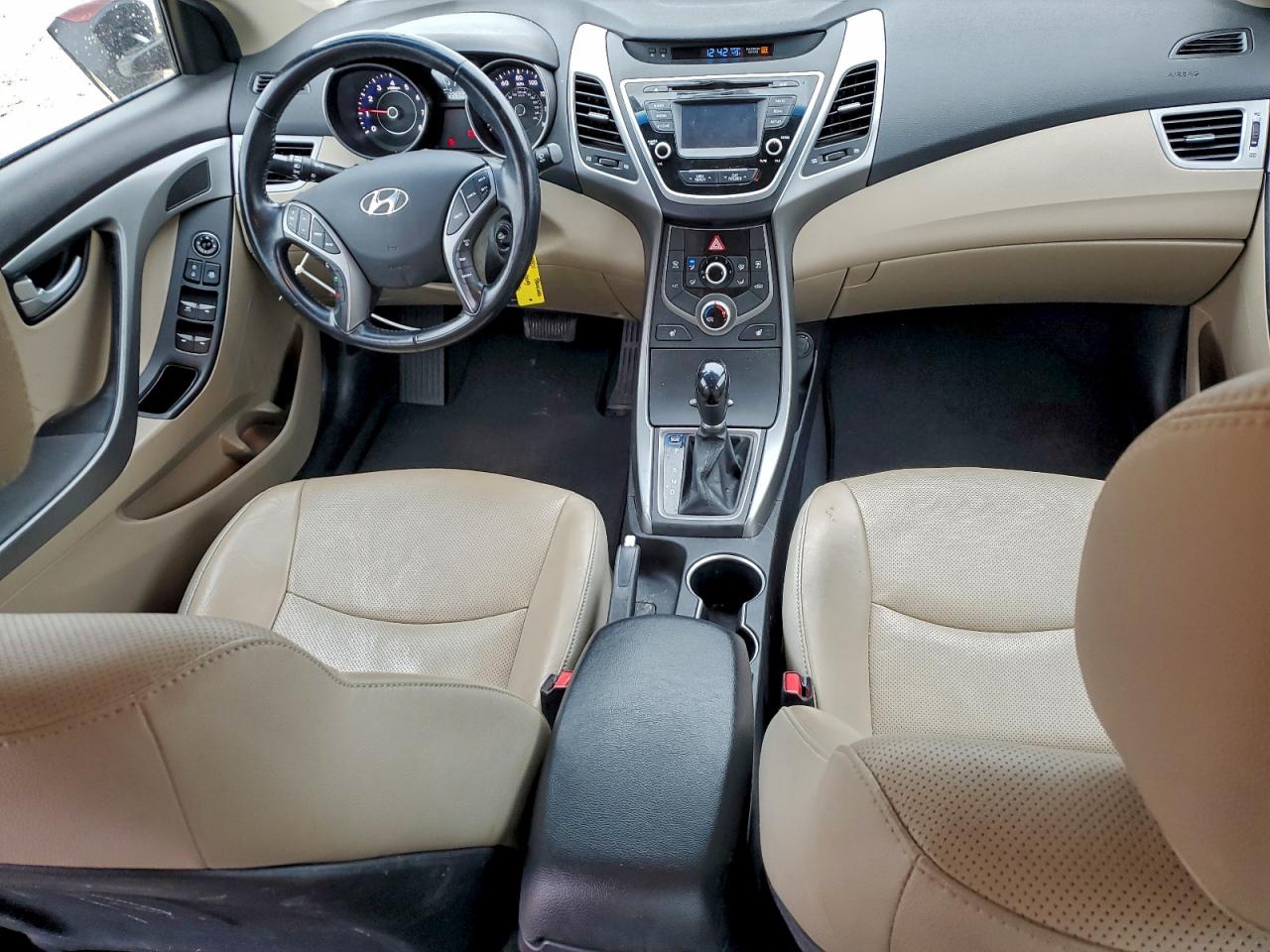 2014 HYUNDAI ELANTRA SE photo 8