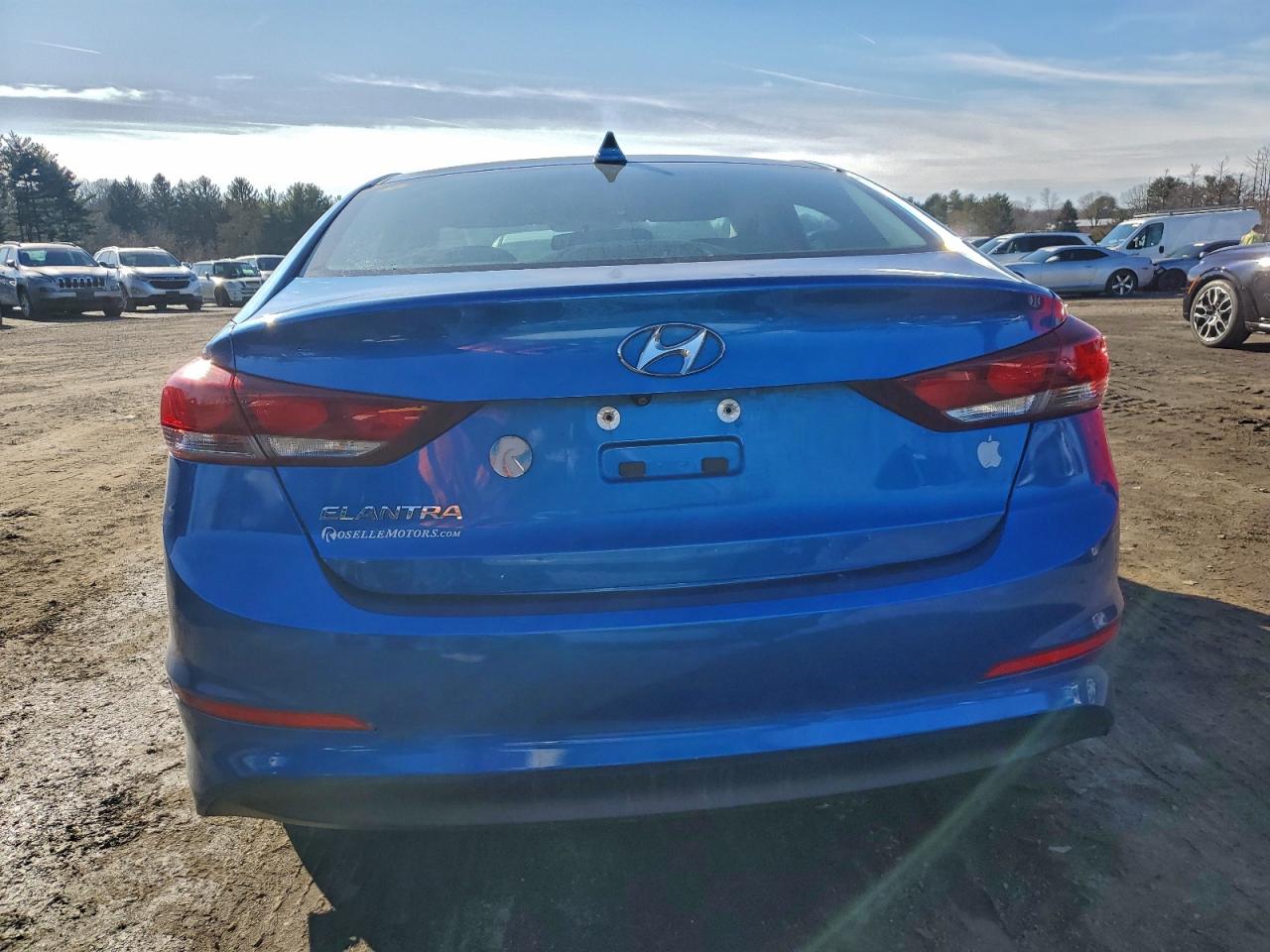 2017 HYUNDAI ELANTRA SE photo 6