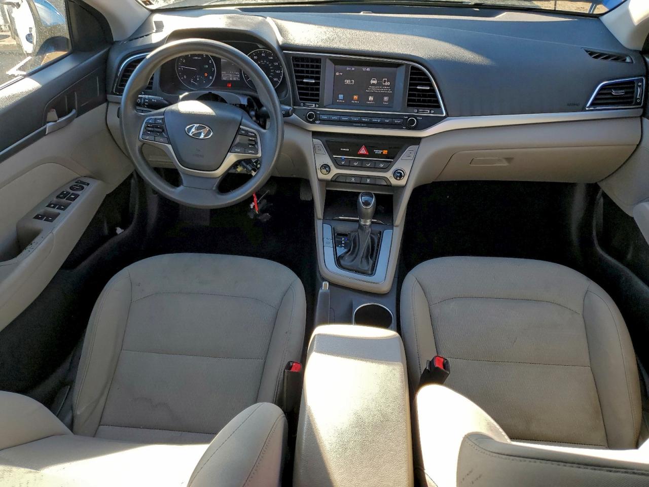 2017 HYUNDAI ELANTRA SE photo 8