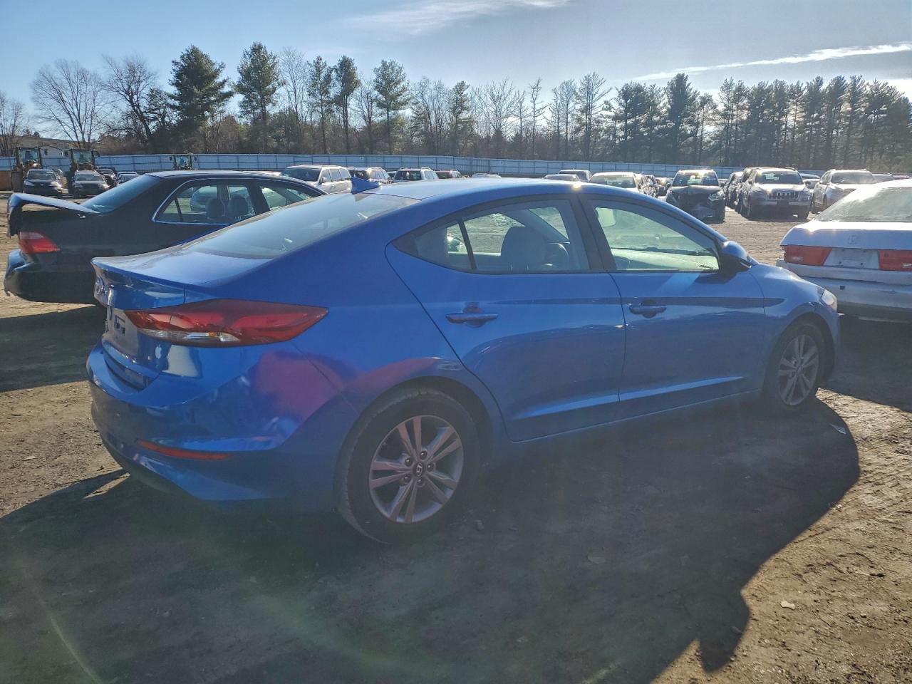 2017 HYUNDAI ELANTRA SE photo 3