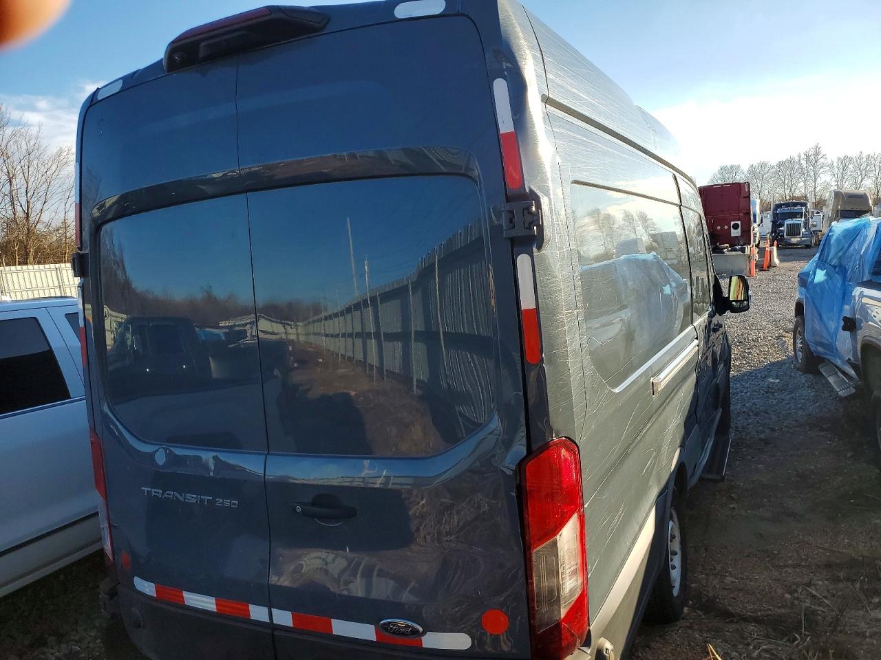 2020 FORD TRANSIT T-250 photo 3