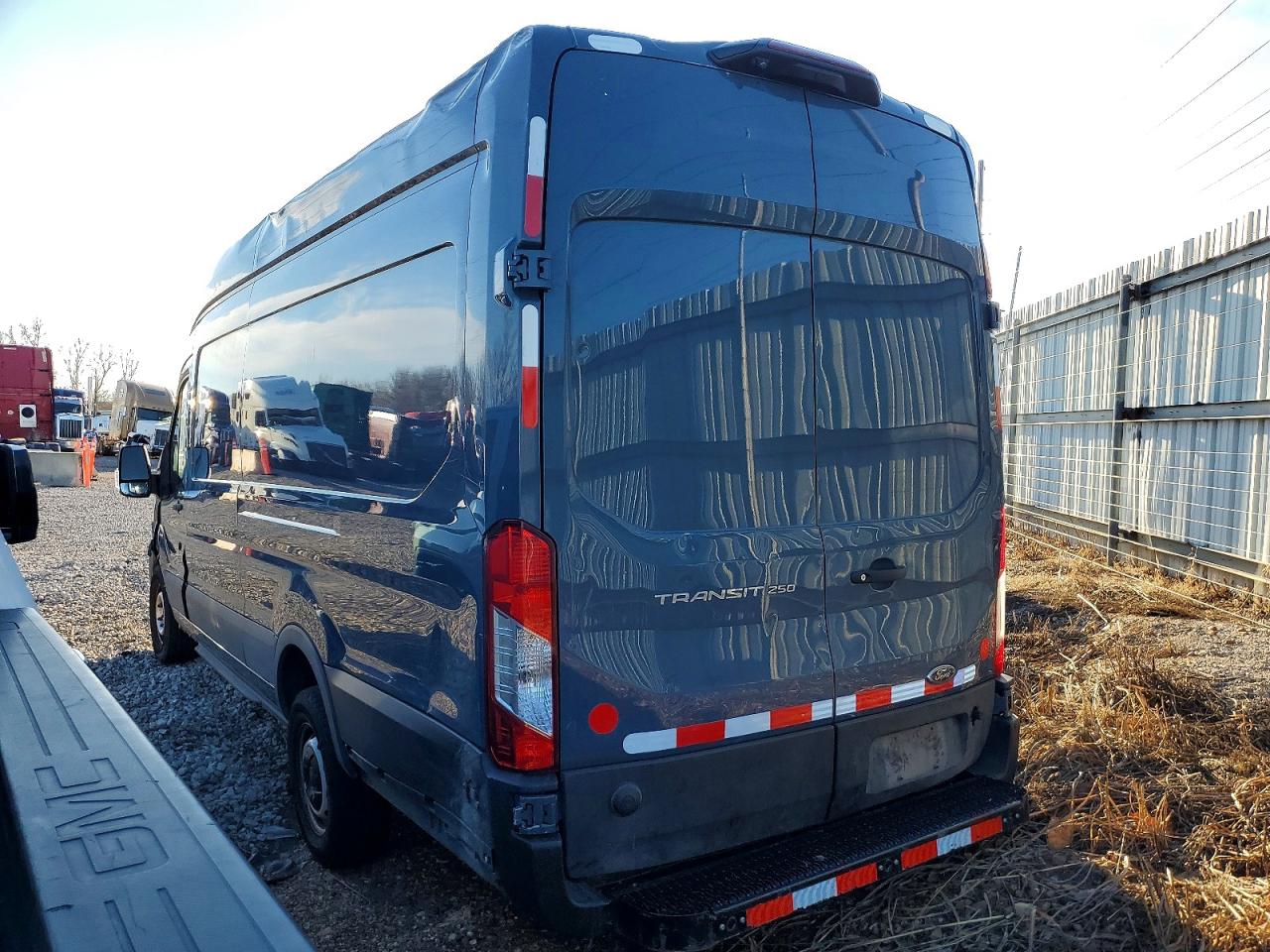 2020 FORD TRANSIT T-250 photo 2