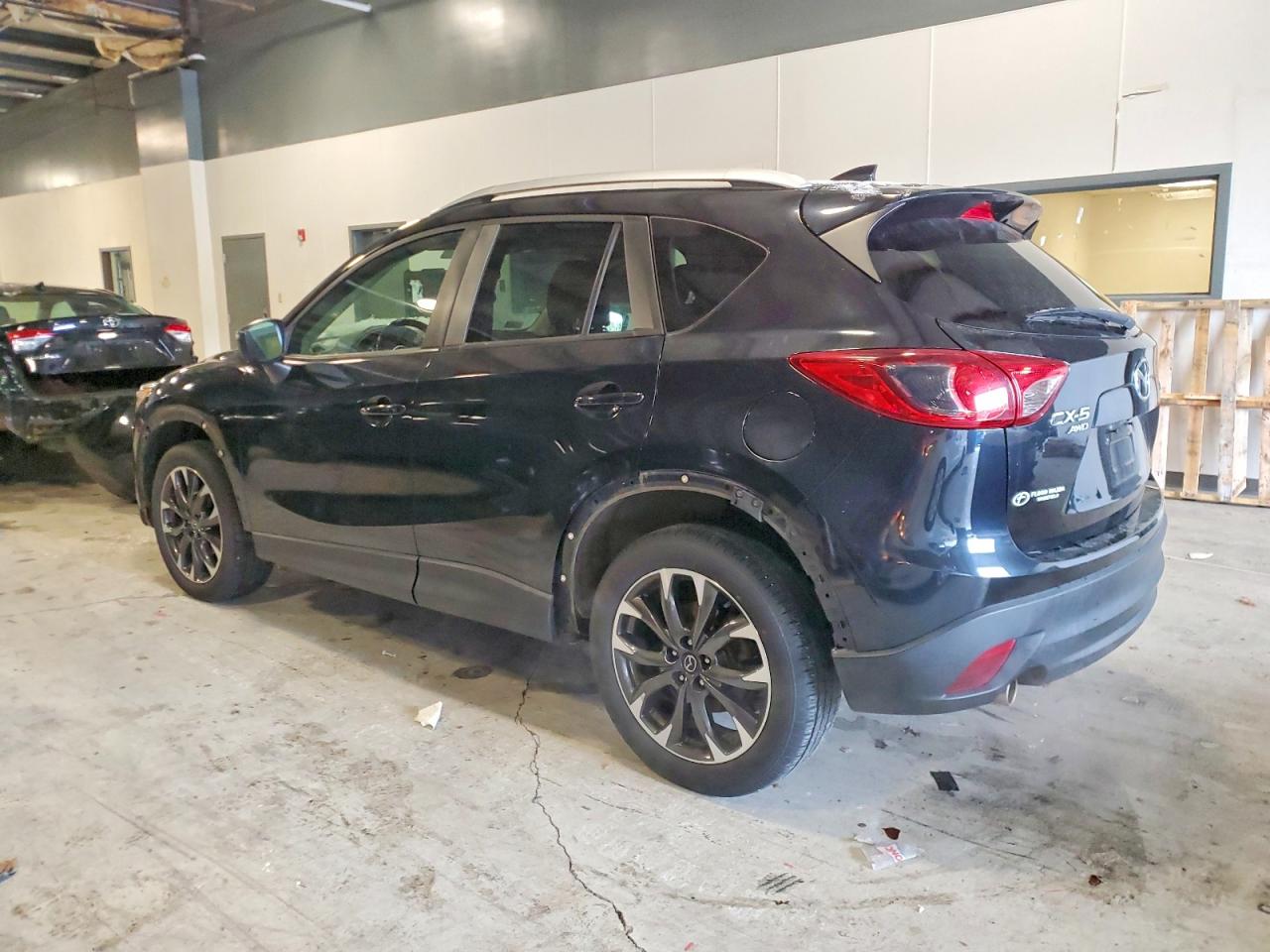 2016 MAZDA CX-5 GT photo 2