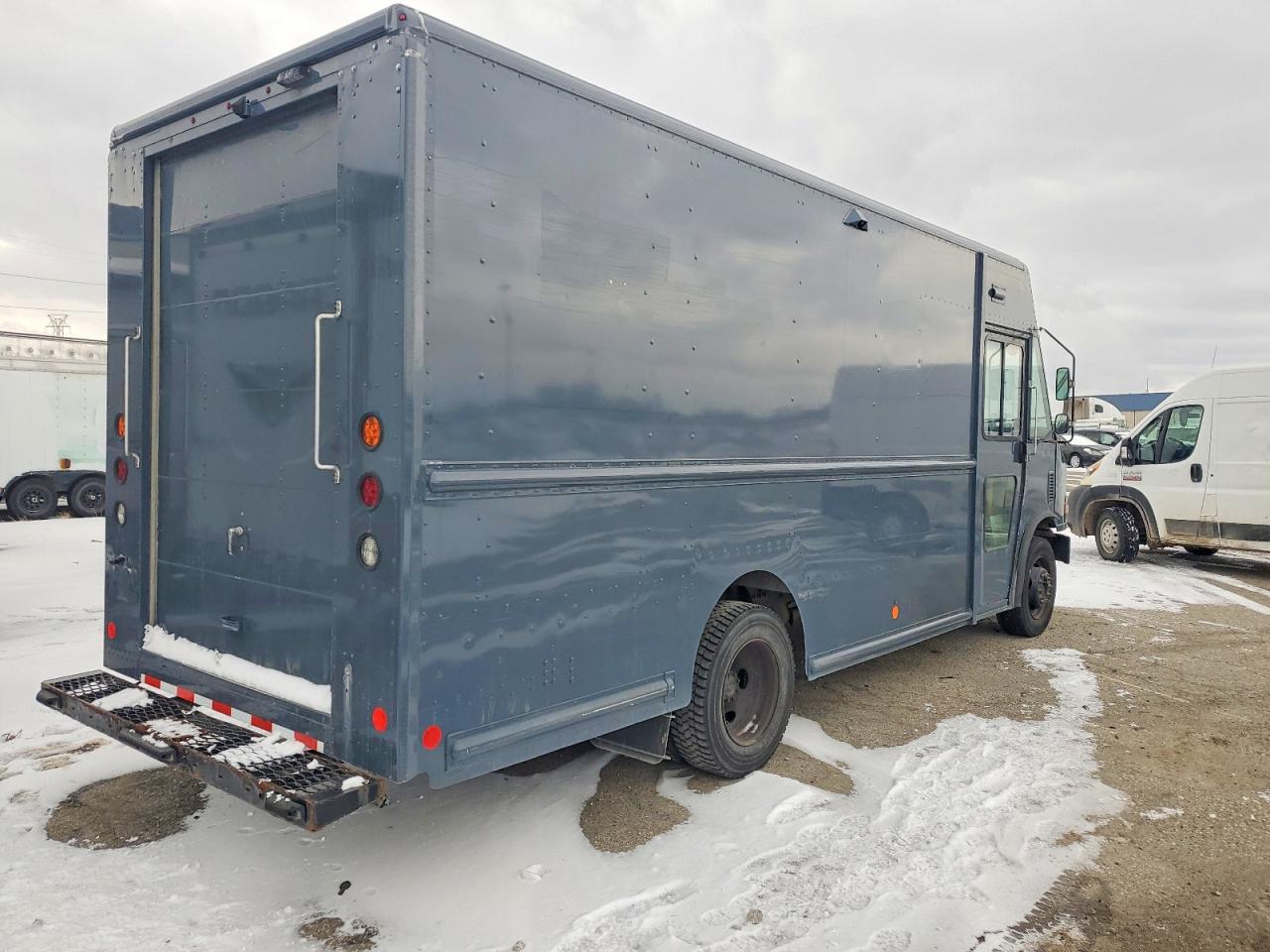 2020 FORD F59 DELIVERY TRUCK photo 7