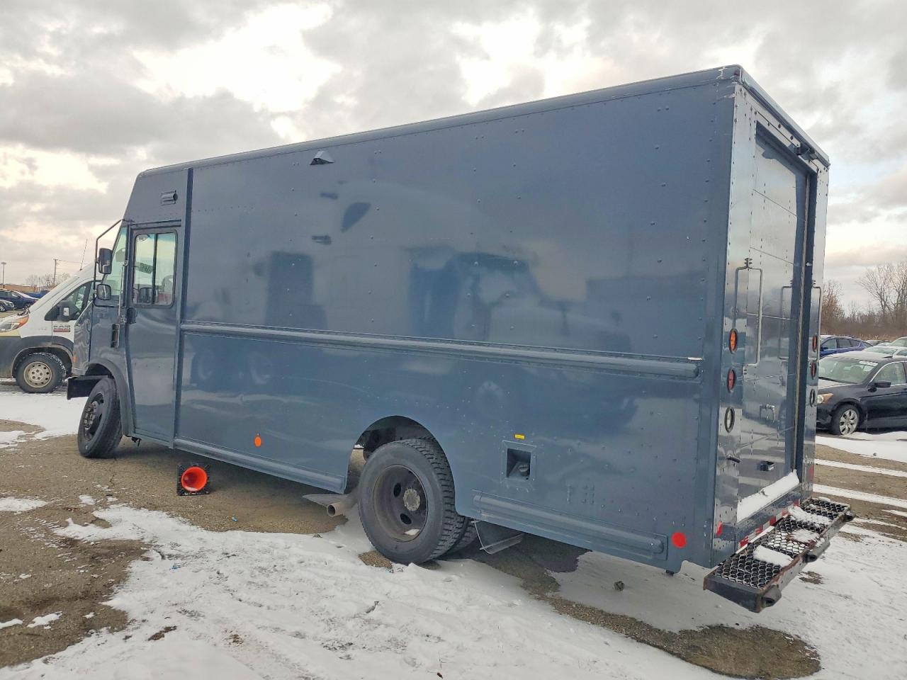 2020 FORD F59 DELIVERY TRUCK photo 4