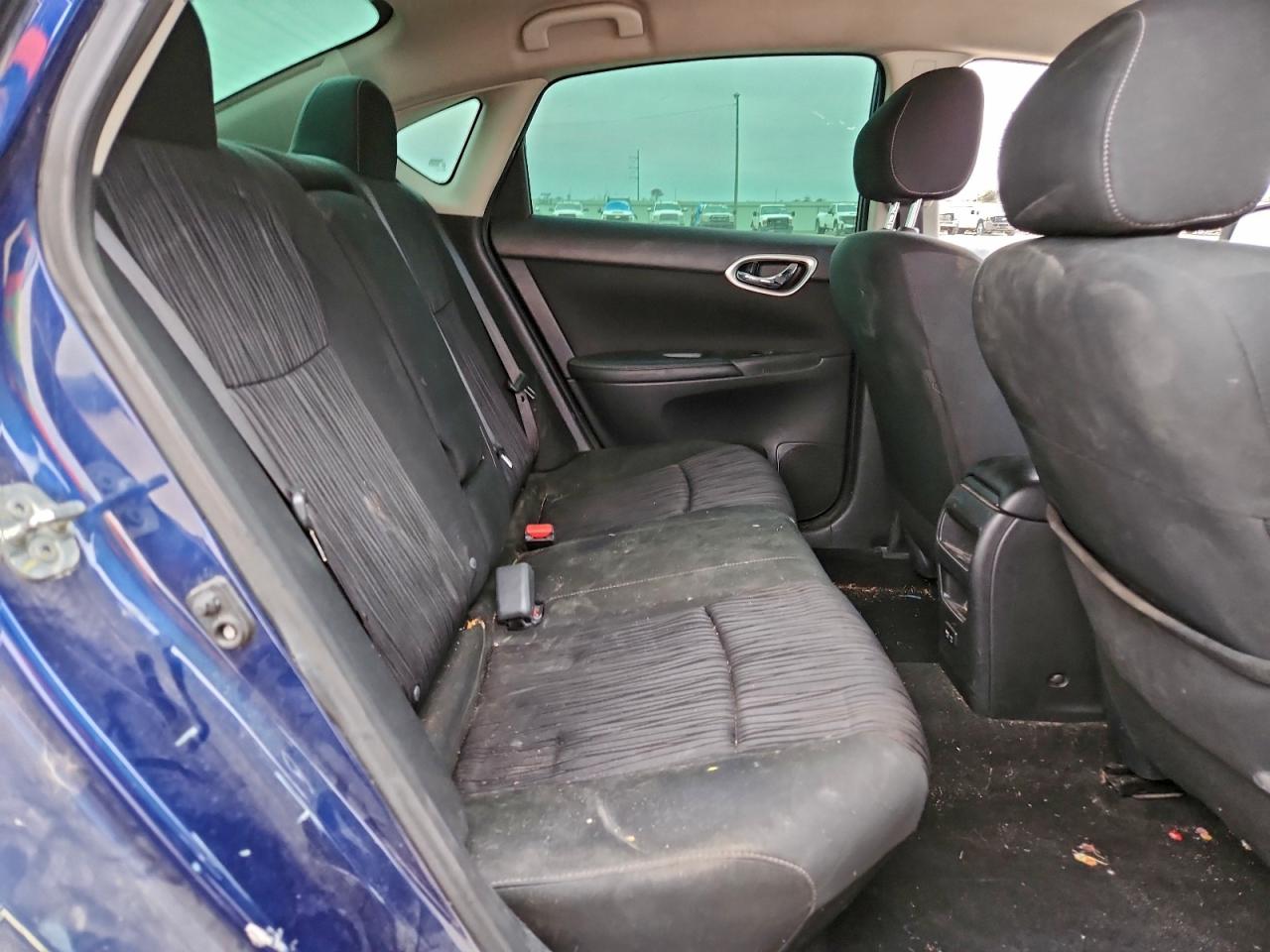 2019 NISSAN SENTRA S photo 10
