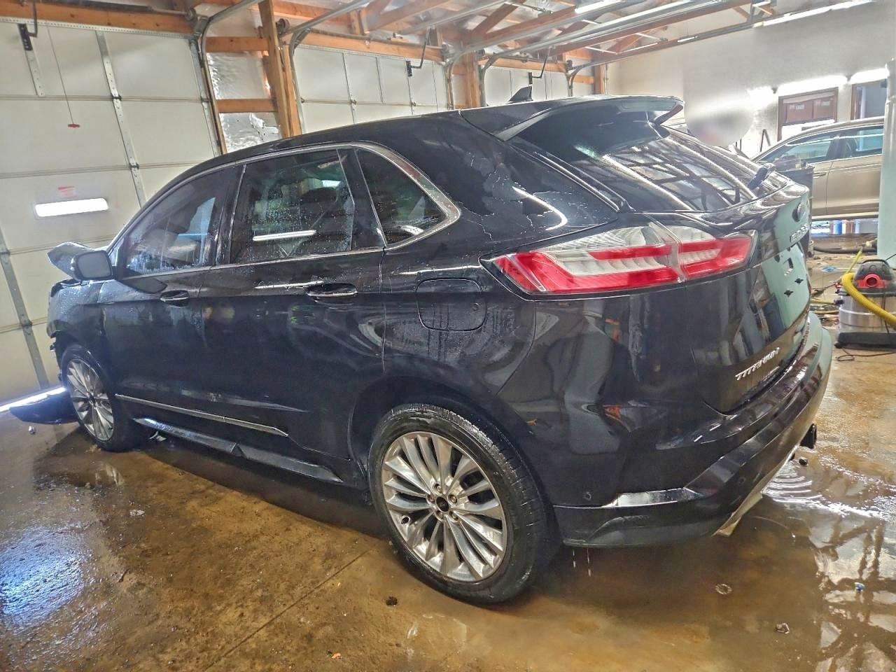 2021 FORD EDGE TITANIUM photo 2