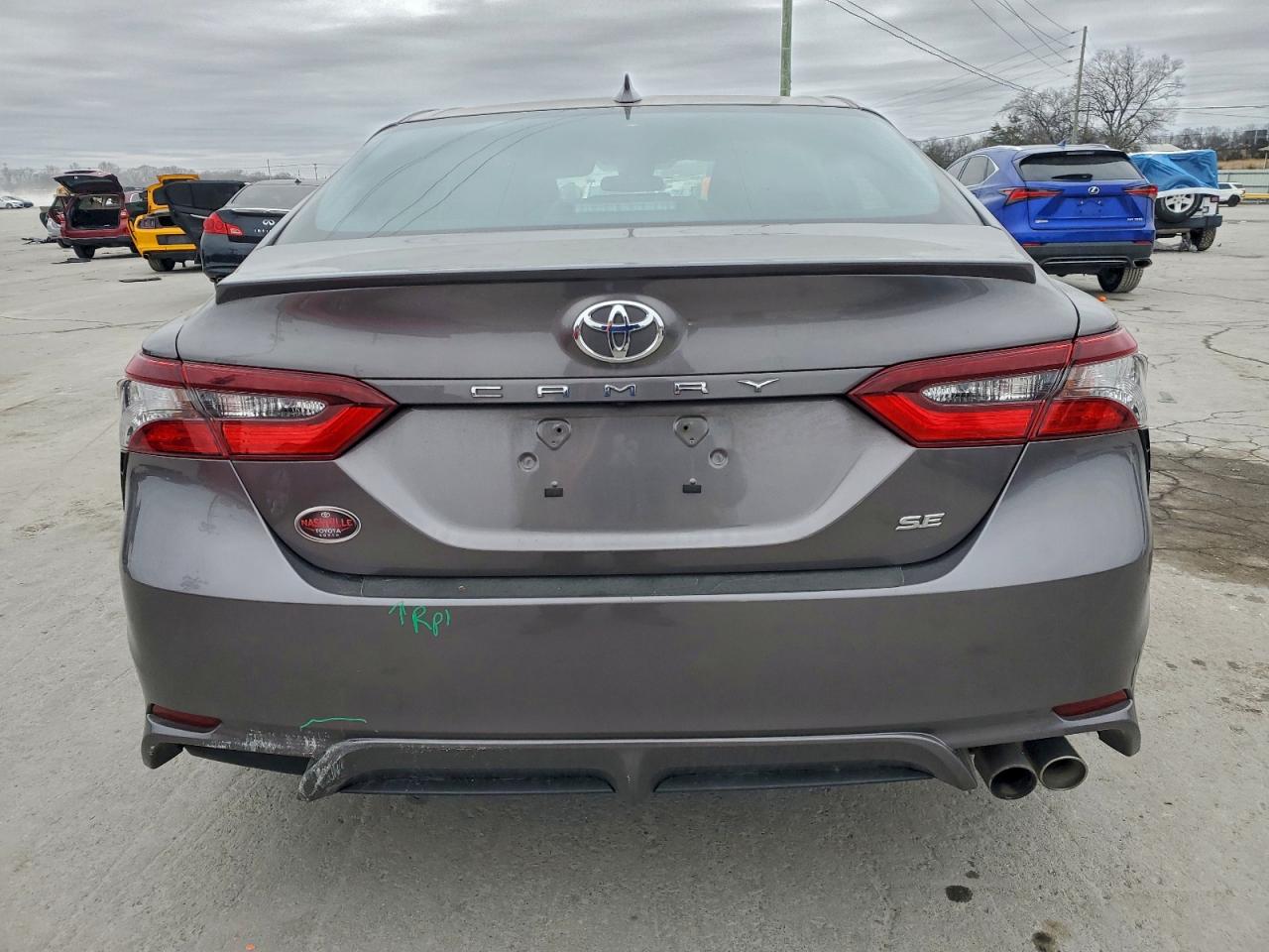 2021 TOYOTA CAMRY SE photo 6