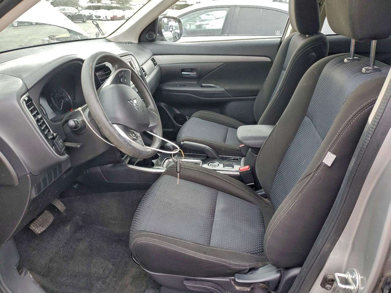 2018 MITSUBISHI OUTLANDER SE photo 7