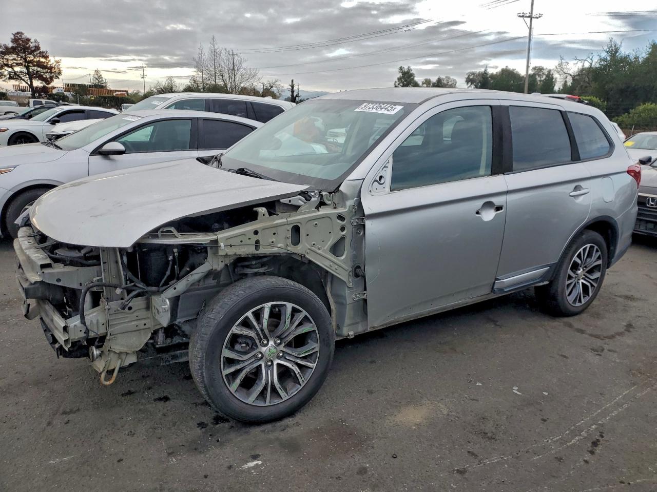 2018 MITSUBISHI OUTLANDER