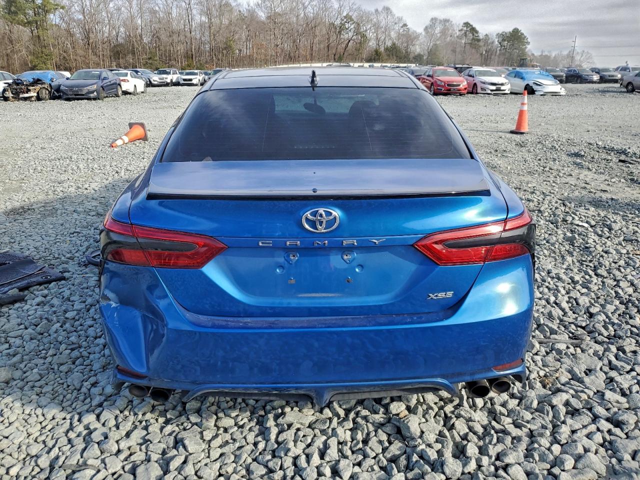 2020 TOYOTA CAMRY XSE photo 11