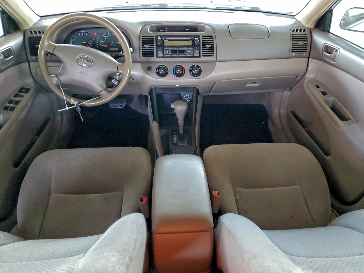 2002 TOYOTA CAMRY LE photo 22