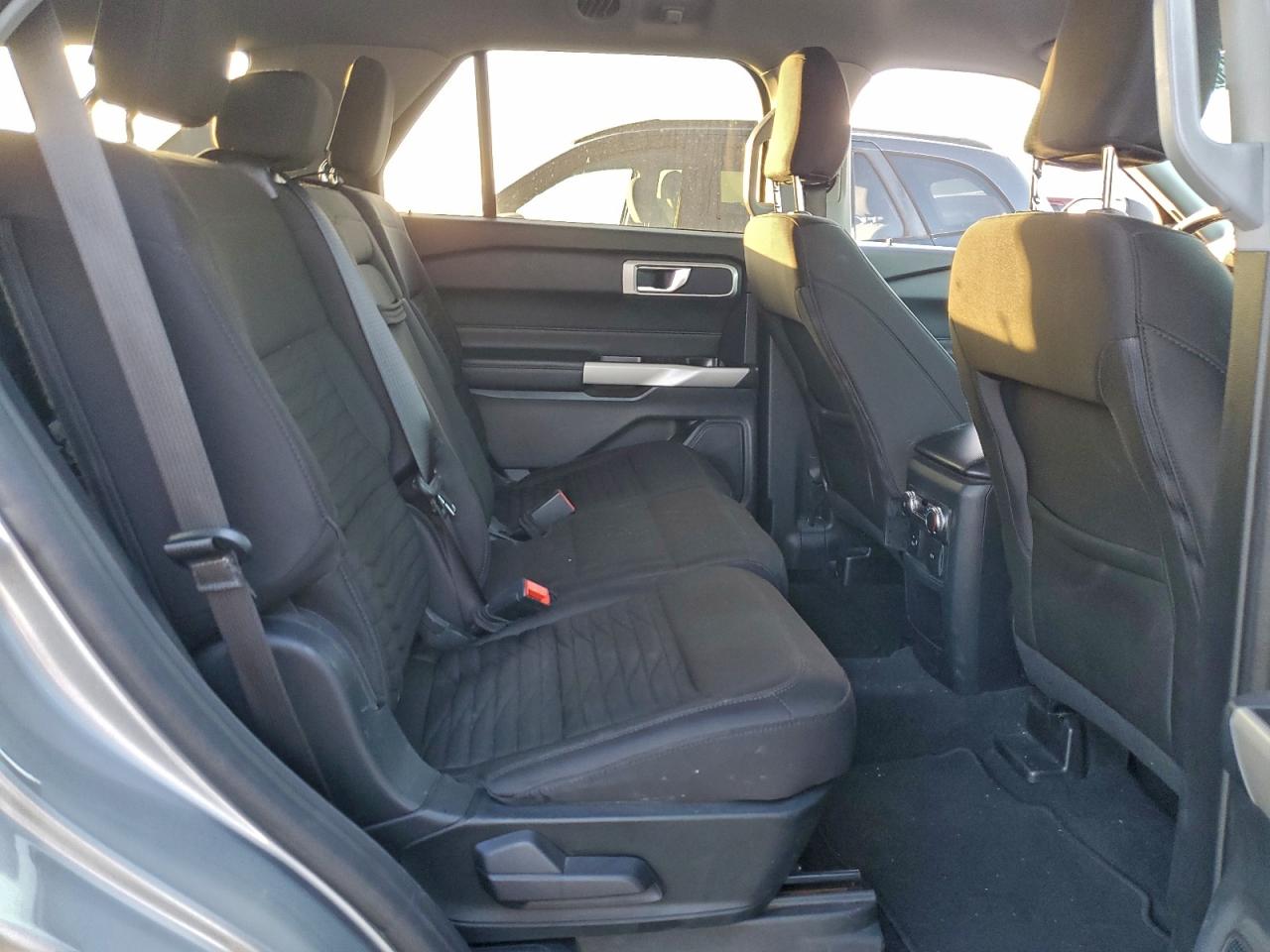 2021 FORD EXPLORER XLT photo 11