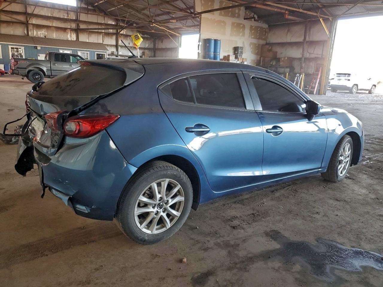 2018 MAZDA 3 SPORT photo 3
