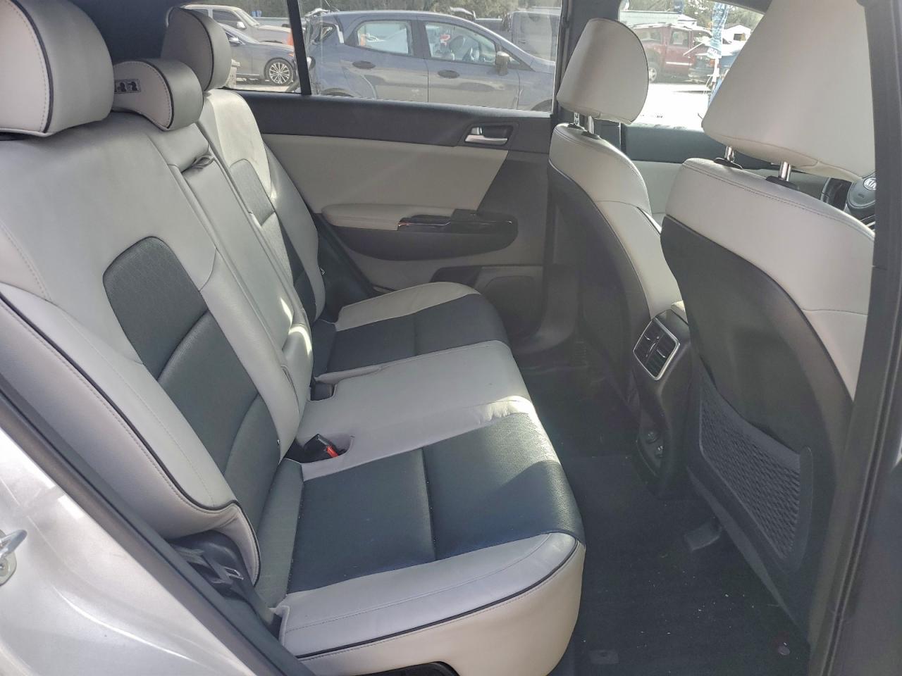 2018 KIA SPORTAGE EX photo 11
