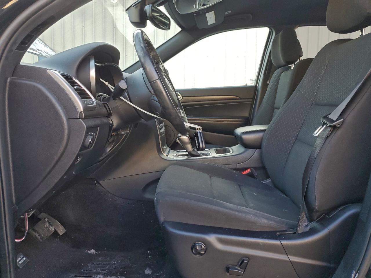 2018 JEEP GRAND CHEROKEE LAREDO photo 13