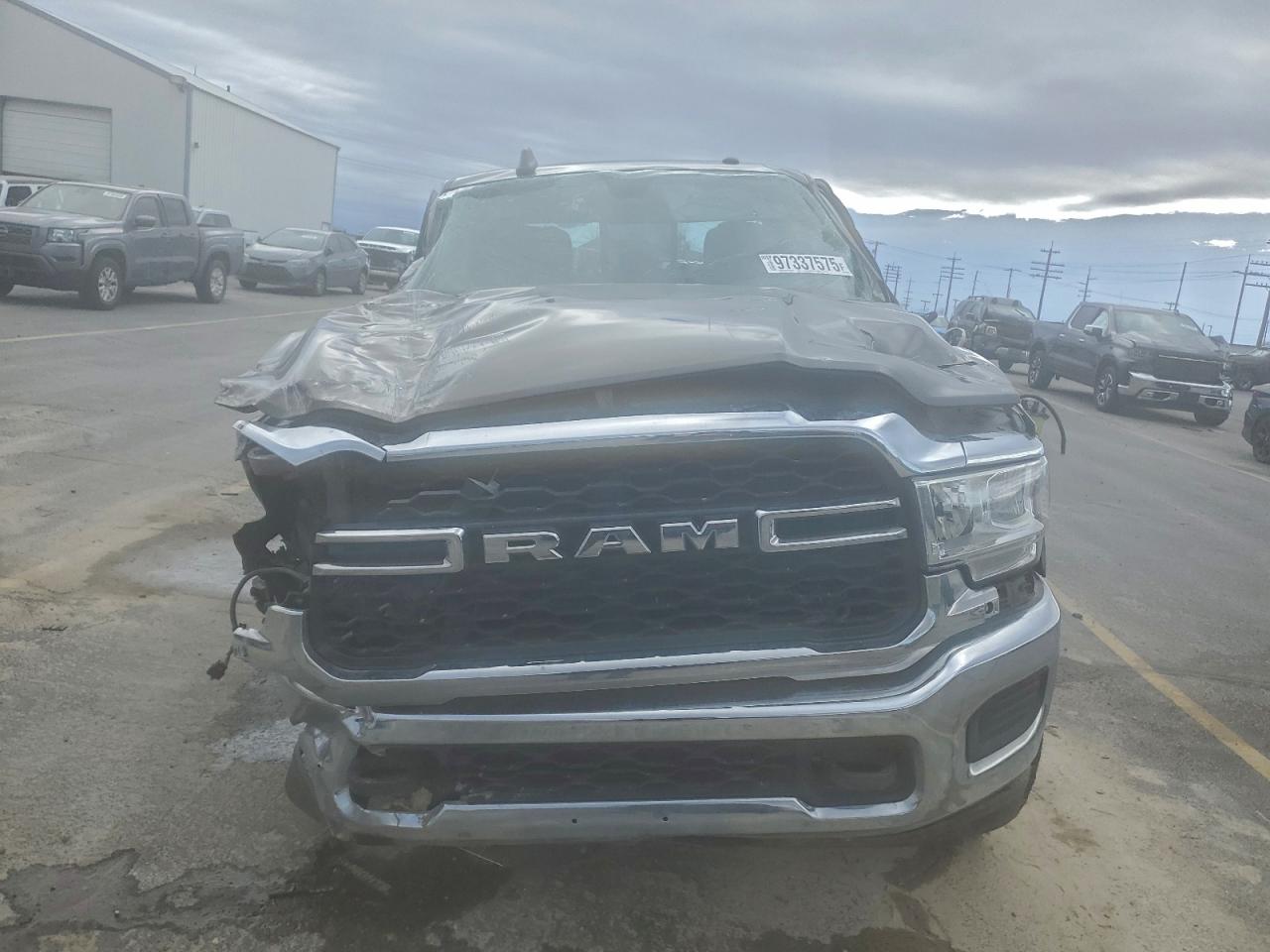 2019 RAM 3500 photo 5