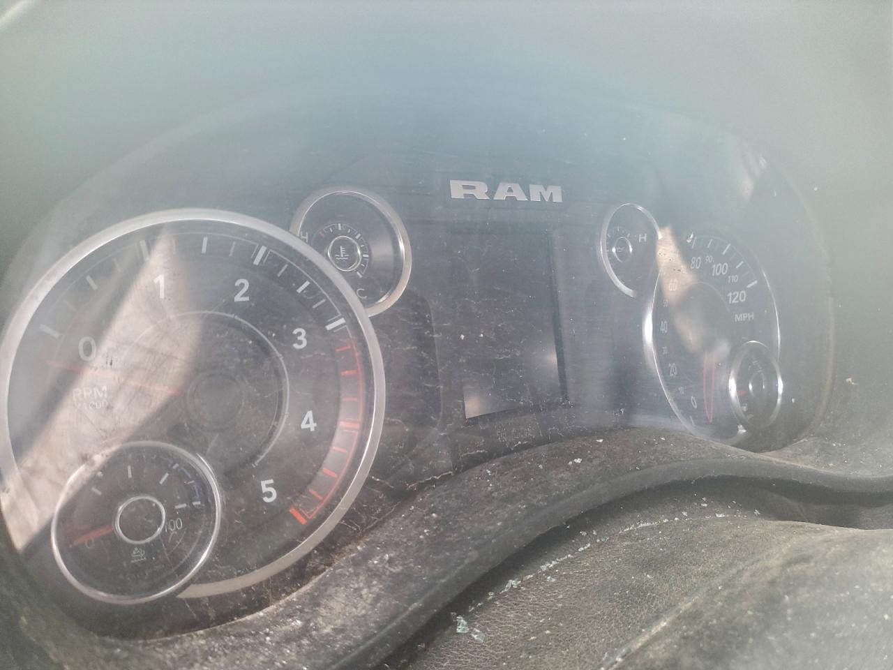 2019 RAM 3500 photo 9