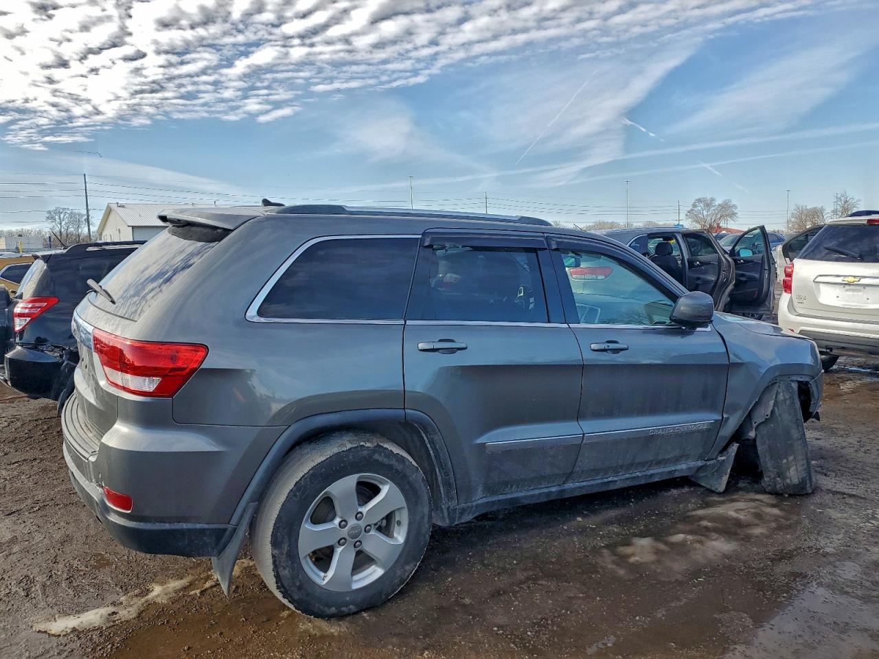 2012 JEEP GRAND CHEROKEE LAREDO photo 3