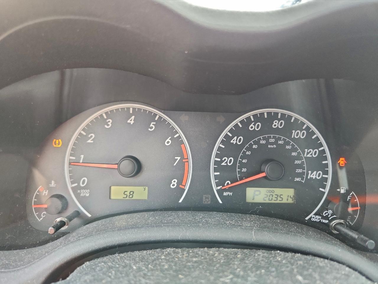 2011 TOYOTA COROLLA BASE photo 17