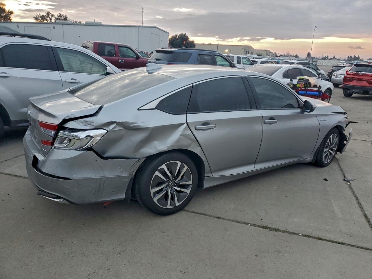 2018 HONDA ACCORD HYBRID photo 3