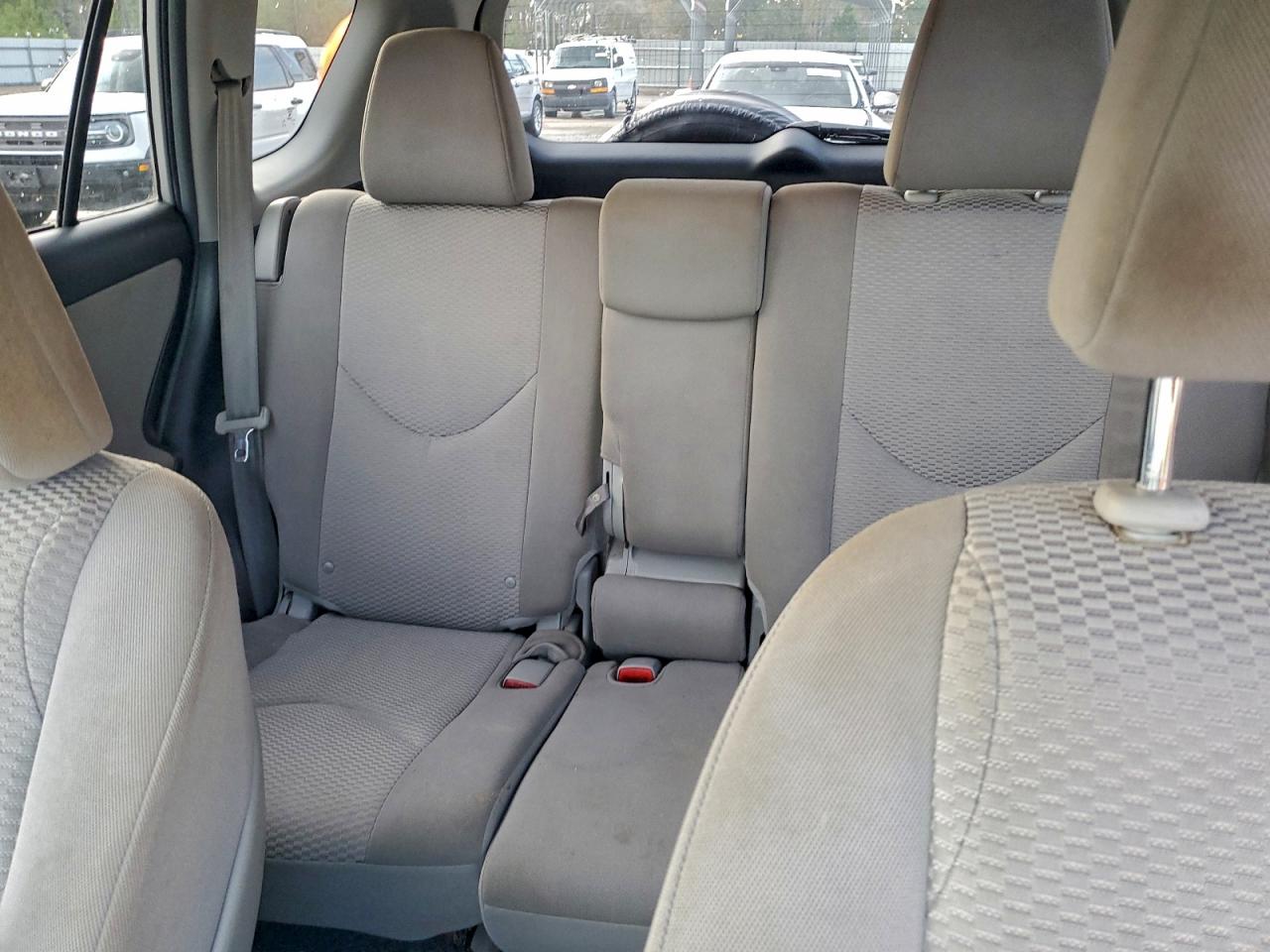 2012 TOYOTA RAV4 BASE photo 10