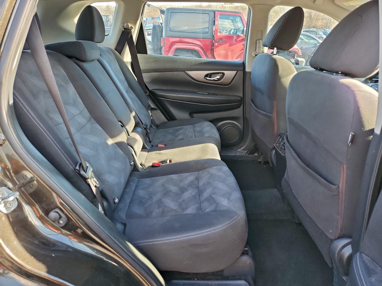 2016 NISSAN ROGUE S photo 11
