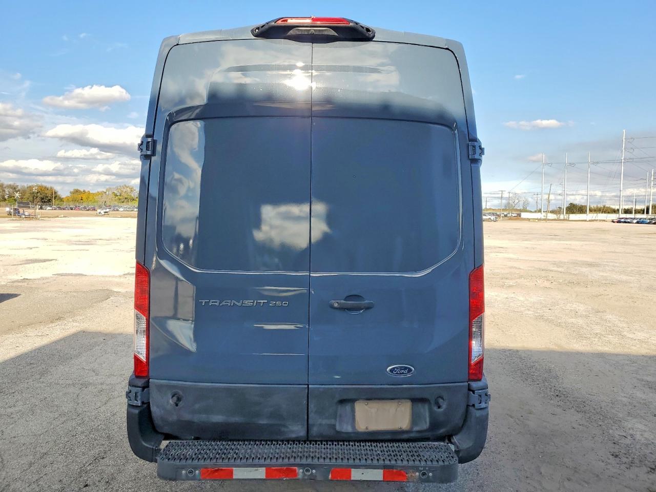 2020 FORD TRANSIT 250 DELIVERY VAN photo 11