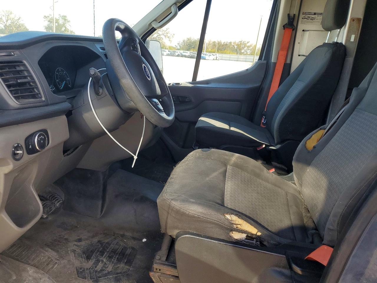 2020 FORD TRANSIT 250 DELIVERY VAN photo 13