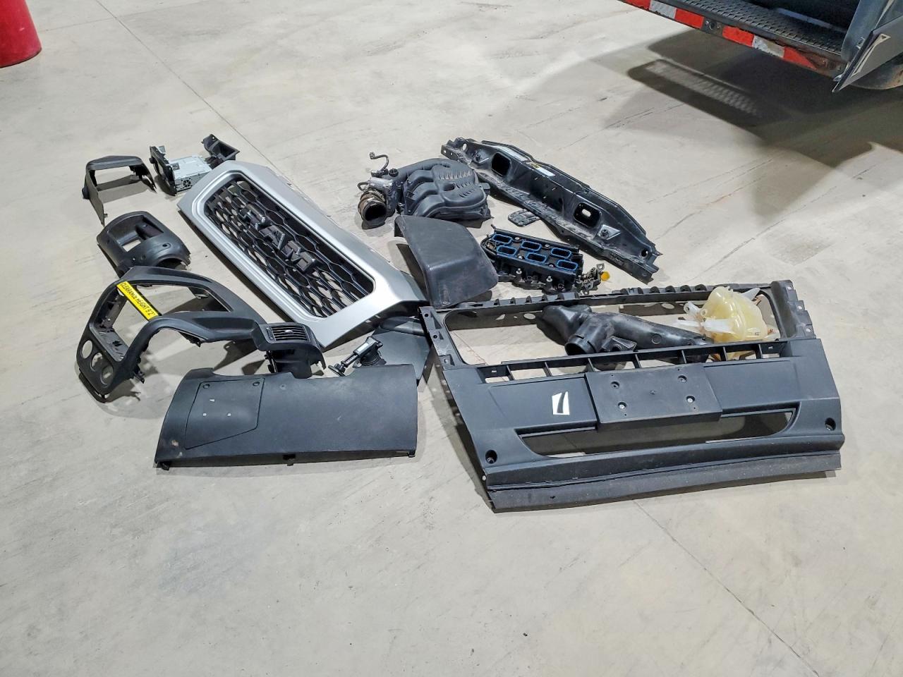 2020 RAM PROMASTER 3500 DELIVERY VAN photo 25