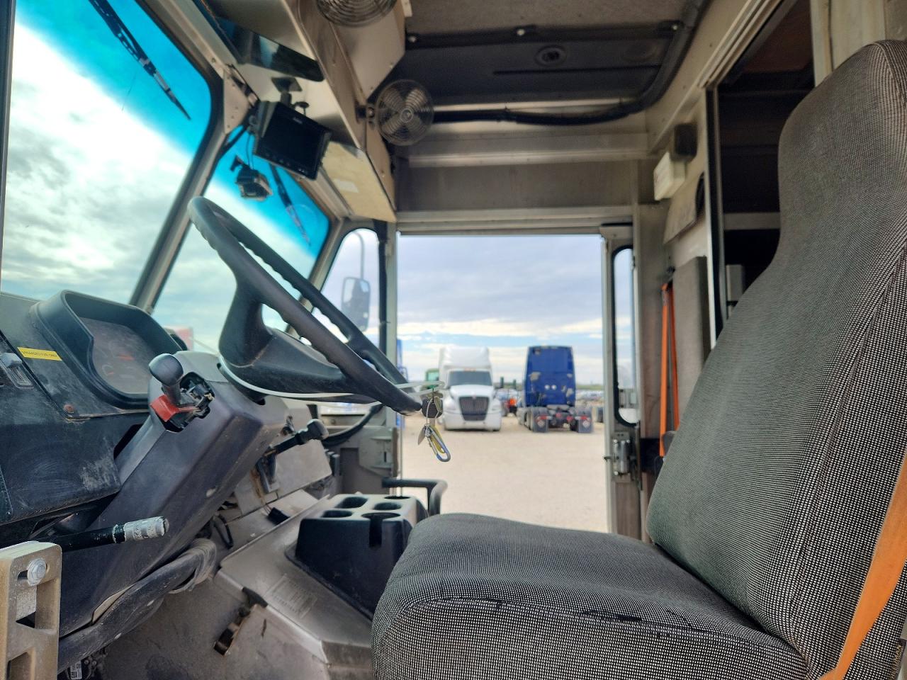 2020 FREIGHTLINER MT 45G DELIVERY TRUCK photo 7
