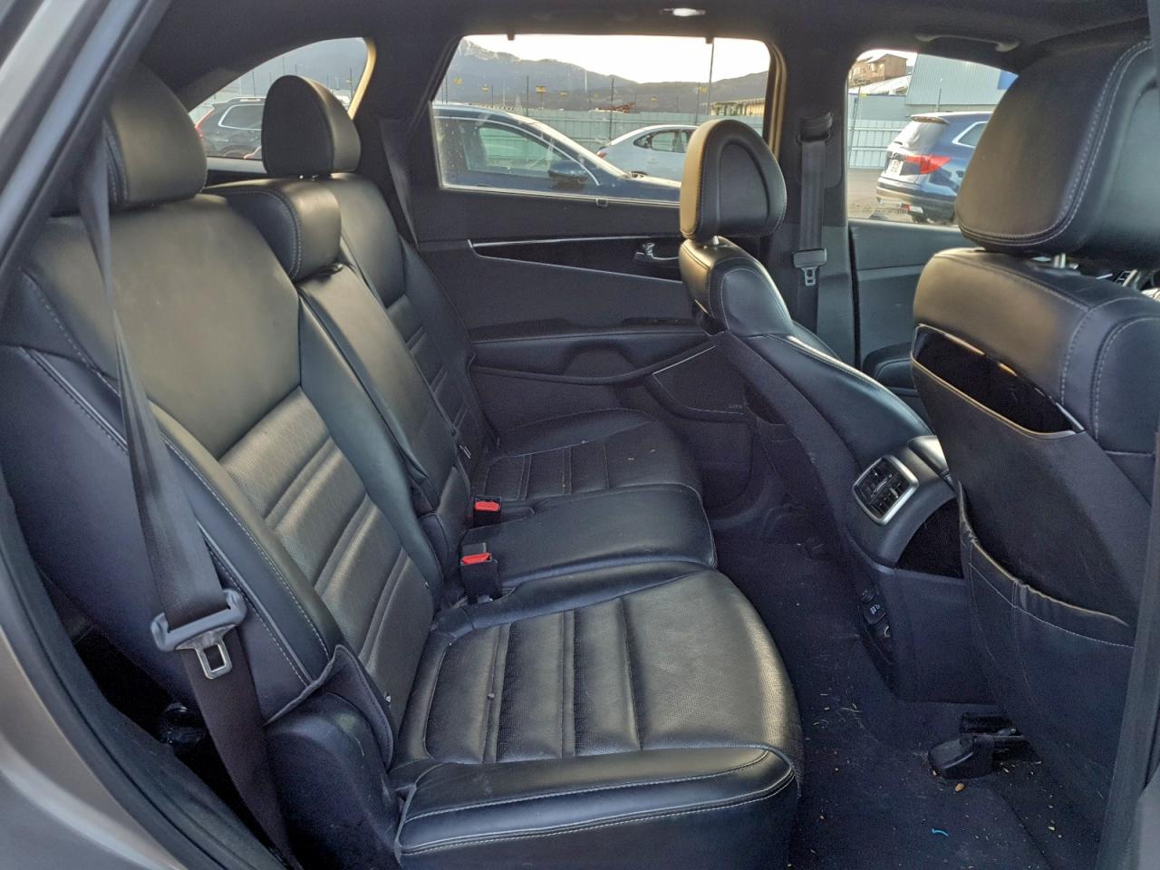 2016 KIA SORENTO SX photo 21