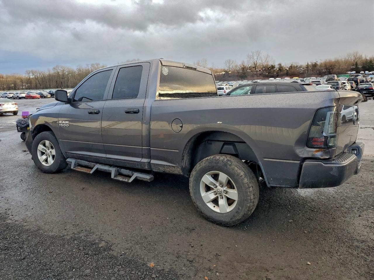 2016 RAM 1500 ST photo 3