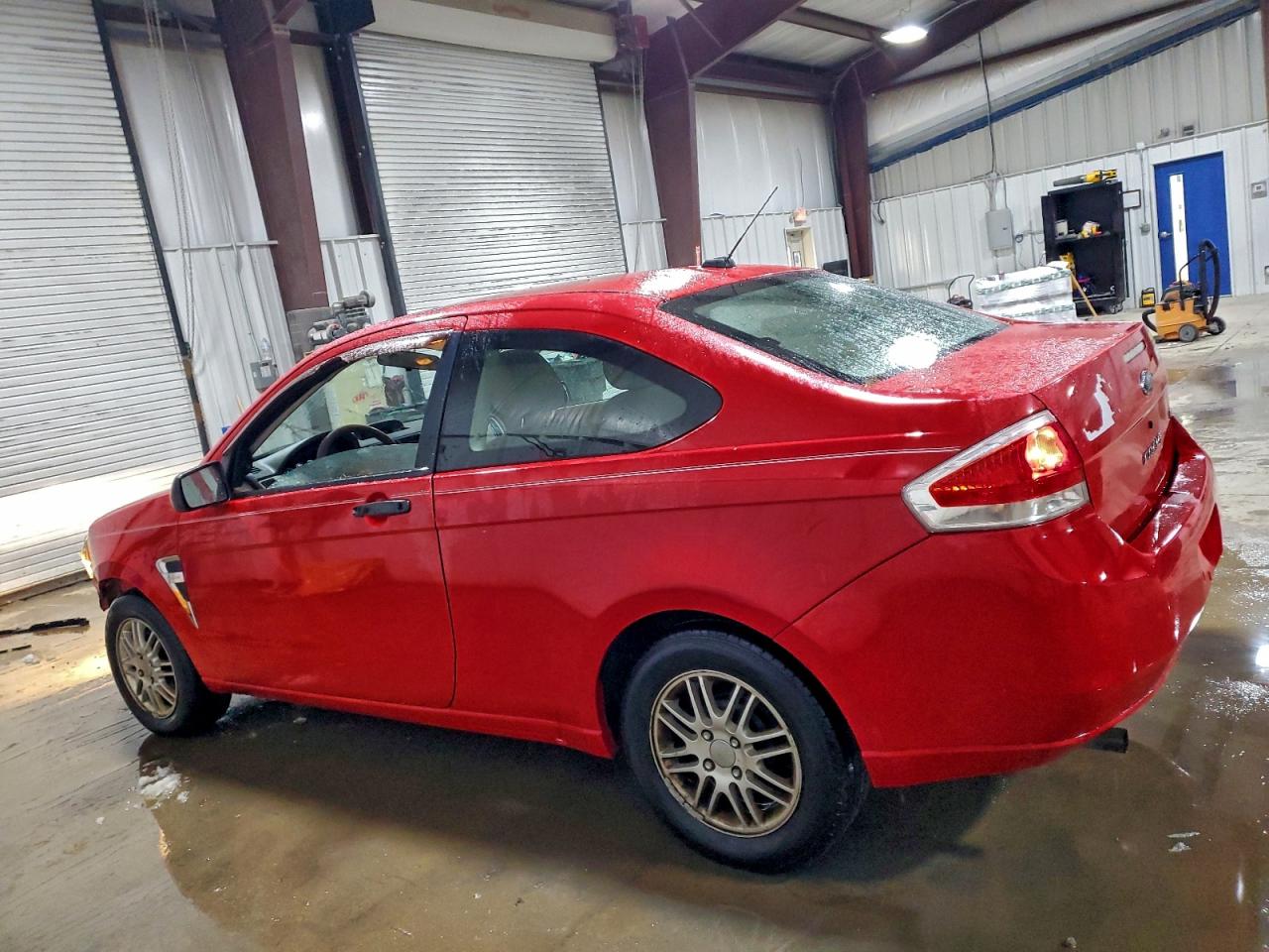 2008 FORD FOCUS SE photo 3