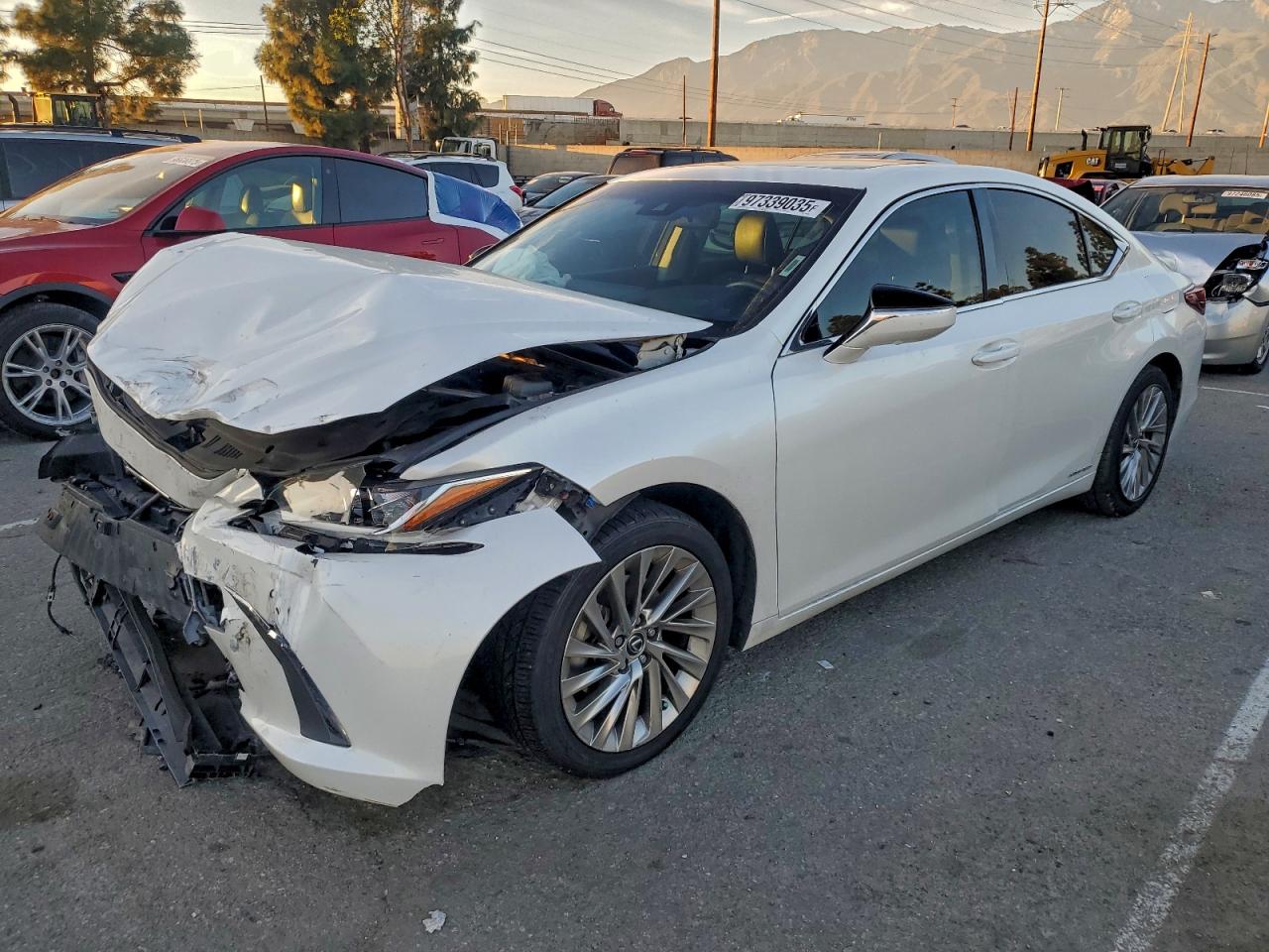 2019 LEXUS ES