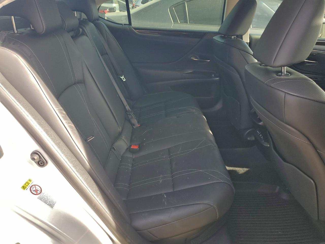 2019 LEXUS ES 300H photo 28