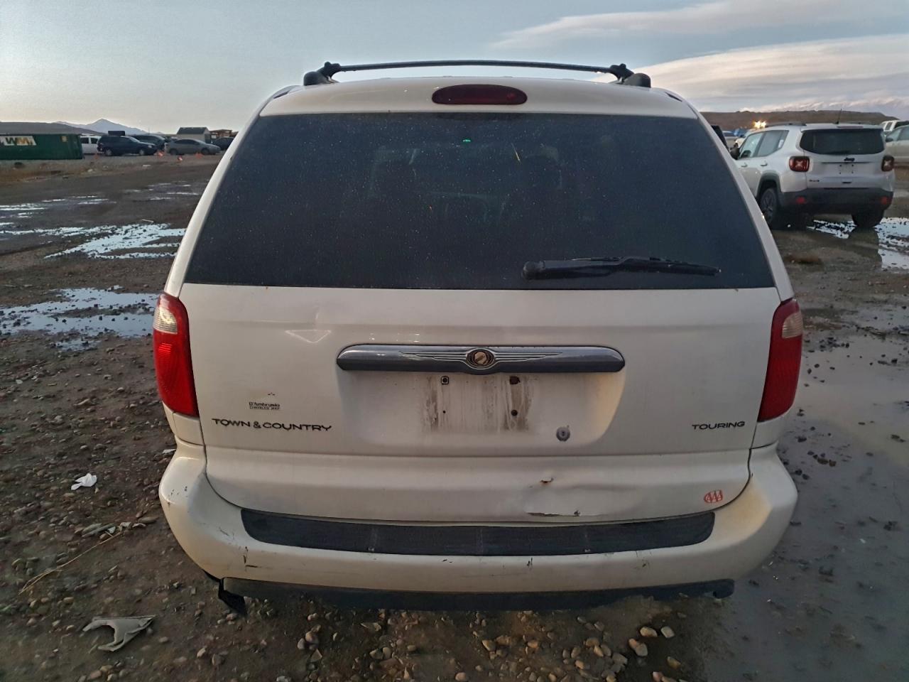 2005 CHRYSLER TOWN & COUNTRY TOURING photo 16