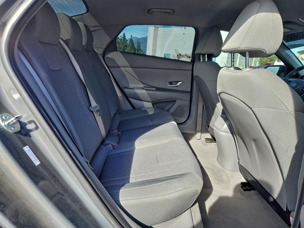 2023 HYUNDAI ELANTRA SE photo 19