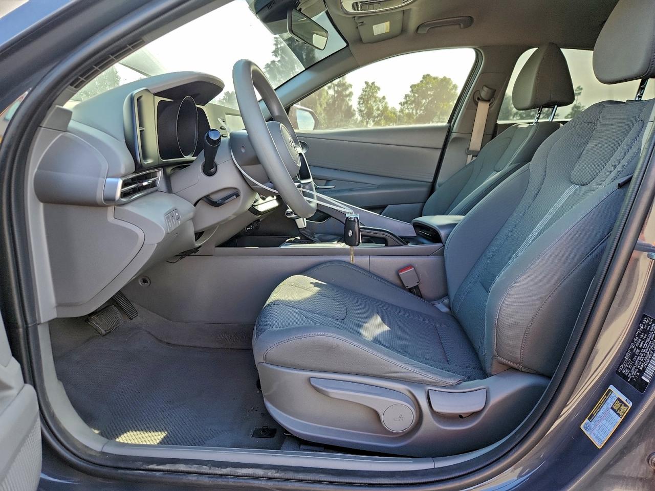 2023 HYUNDAI ELANTRA SE photo 13