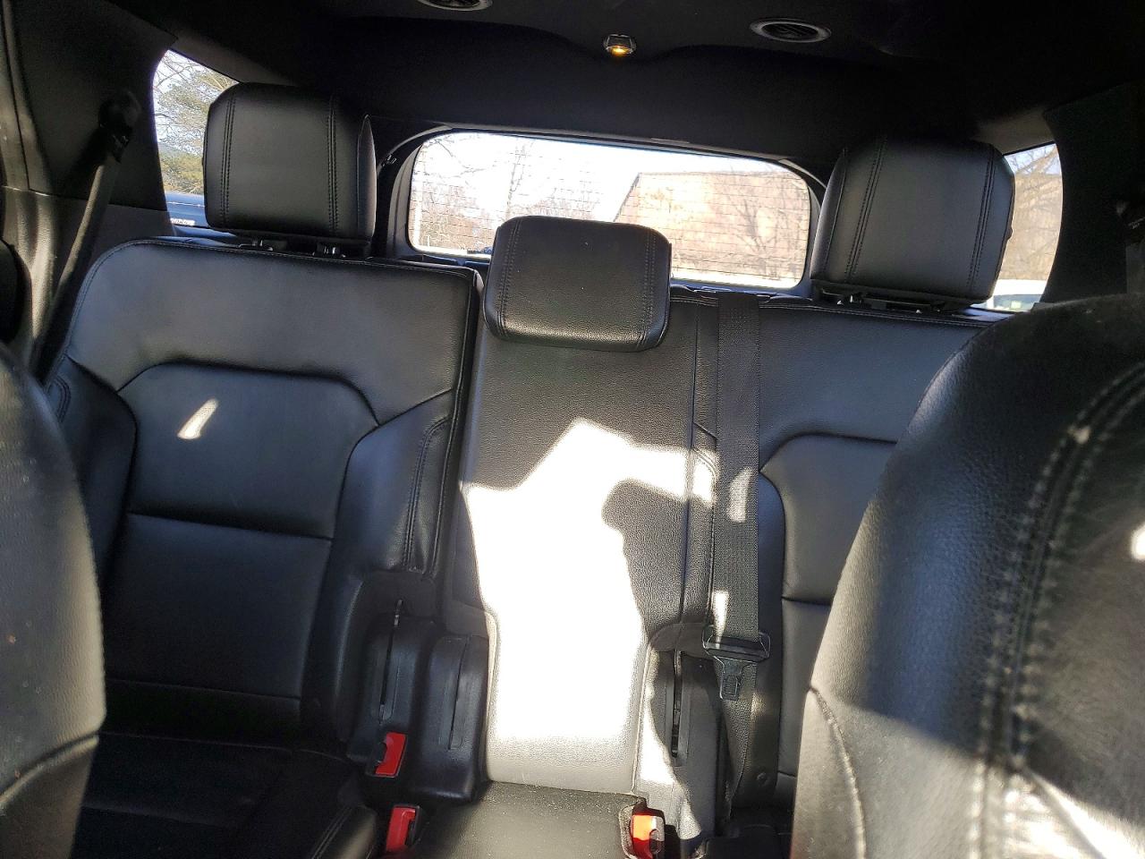 2016 FORD EXPLORER XLT photo 19