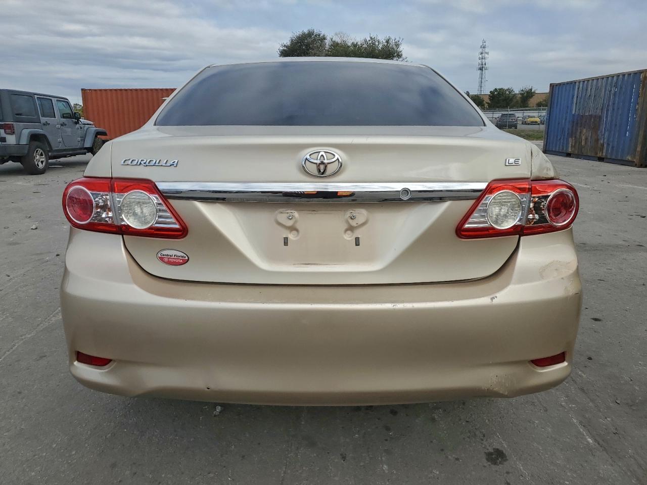 2011 TOYOTA COROLLA BASE photo 6