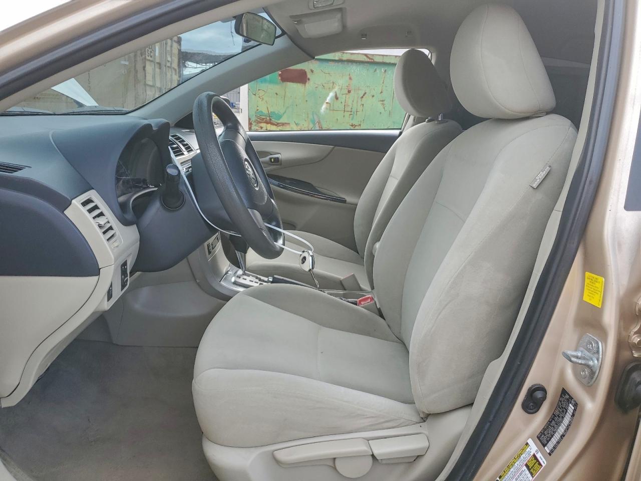 2011 TOYOTA COROLLA BASE photo 7