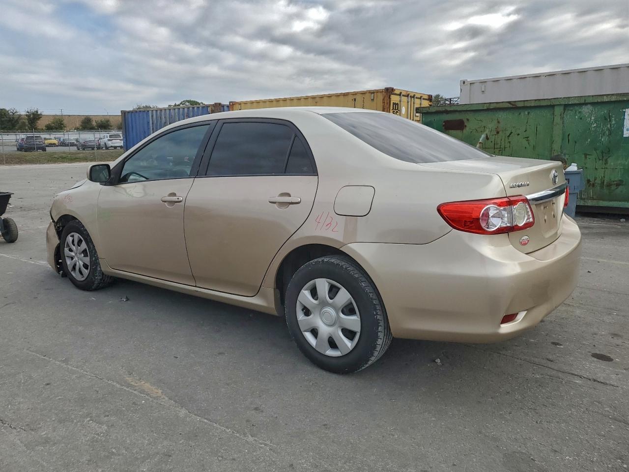 2011 TOYOTA COROLLA BASE photo 2
