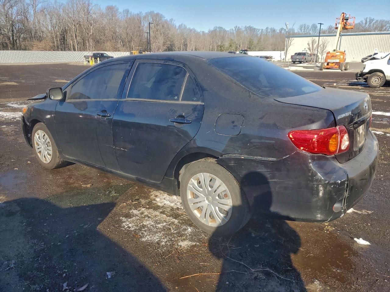 2010 TOYOTA COROLLA BASE photo 2