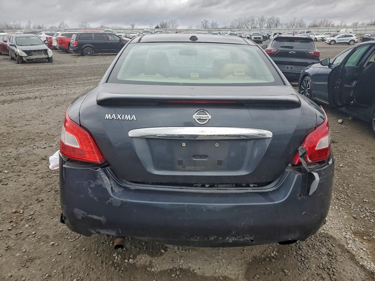 2010 NISSAN MAXIMA S photo 6