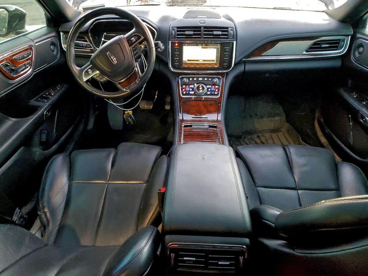 2018 LINCOLN CONTINENTAL RESERVE photo 8
